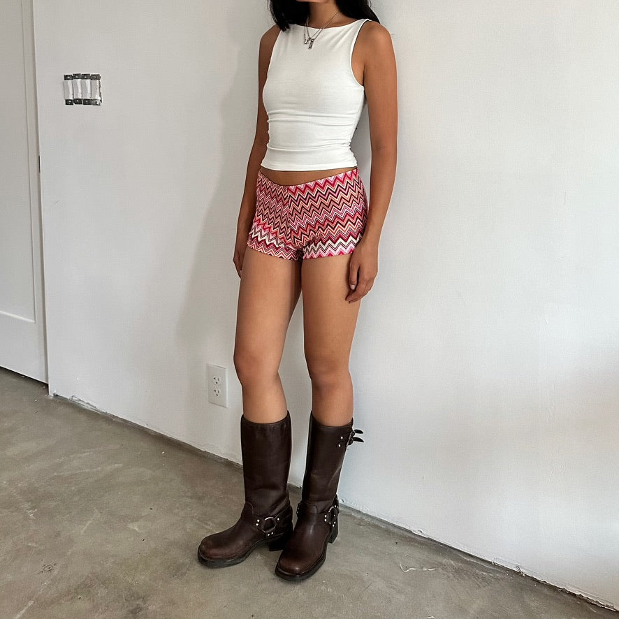 Kiki Shorts in Pink Chevron